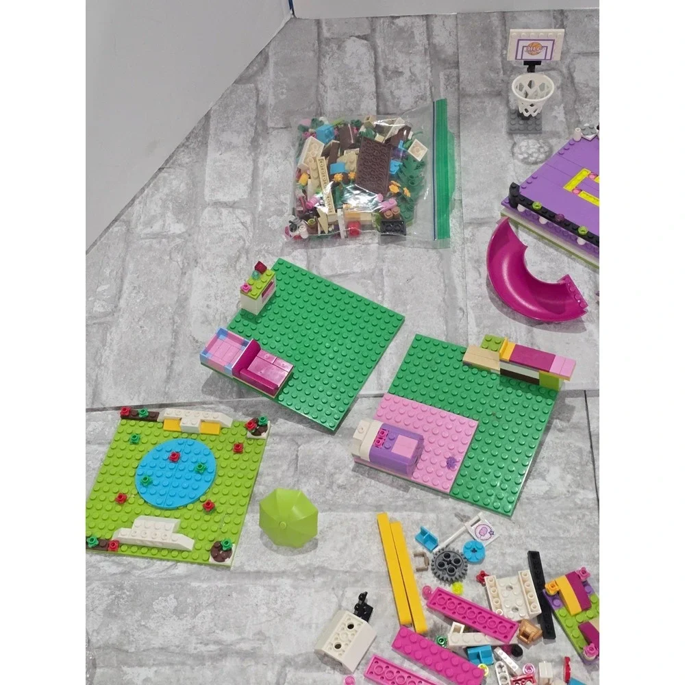 LEGO Friends‎ Bulk Lot Playsets Incomplete Accessories Figures 8lbs